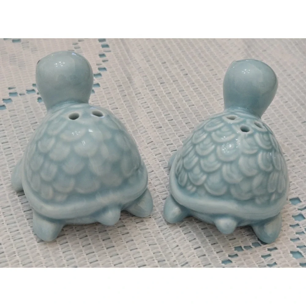 Salt And Pepper Blue‎ Set Of Ceramic Sea Turtles Collectable Vintage Un-used